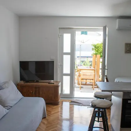 Lovelysuite Апартаменты Шибеник